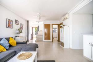 A Lovely Townhouse with golf views LA50