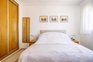 A Lovely Townhouse with golf views LA50