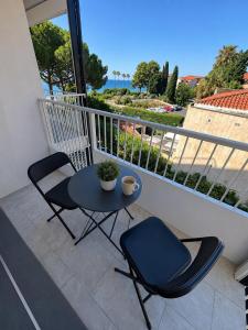 Tirrenia beach house - sea front with private beach