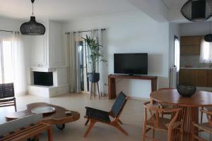 Grand Bleu Apartments & Villas