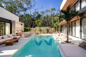 Casa W - Resort Style 8 bedroom Villa with 2 Pools