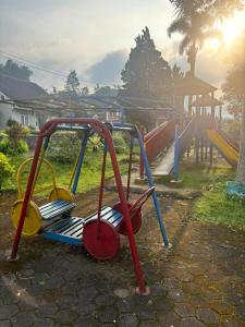 NEW 3BR Villa Golden Spring with Netflix 8 Guest! by Betah Banget