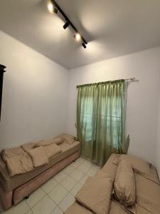 NEW 3BR Villa Golden Spring with Netflix 8 Guest! by Betah Banget