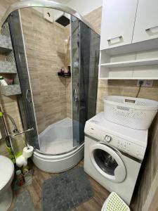 Elina Visszavár-Lak Apartman