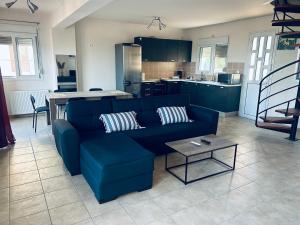 Lumina Villa Sea-View Near Airport-Beach
