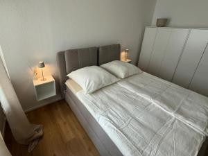 Modernes City Appartment mit Balkon & Parkplatz