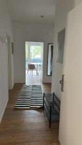 Modernes City Appartment mit Balkon & Parkplatz