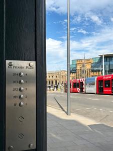 Edinburghs Most Central Location Apartment Sleeps Four