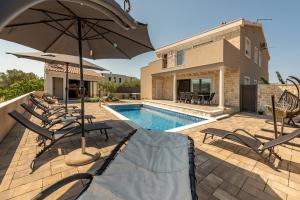 Holiday Home Solea with pool