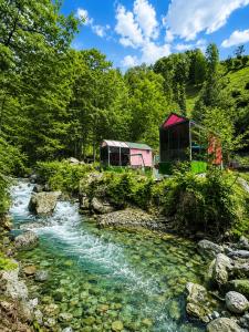 Eça River Bungalov