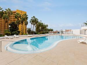 Bright Las Flores 1L with pool