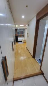 2-2508 #Gangnam Stn, 5-min #Yeoksam Stn, 3-min #OTT #Concierge Gangnam Managed