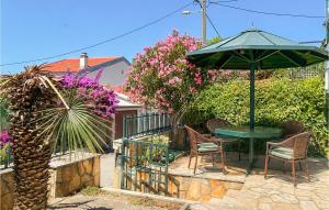 Lovely Apartment In Maslenica With Wifi