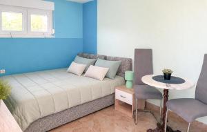 Lovely Apartment In Maslenica With Wifi