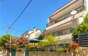 Nice Apartment In Maslenica With Wifi