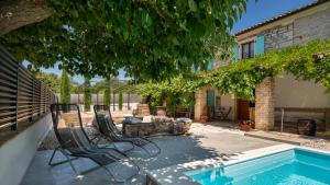 Old House Grota by Villas Guide