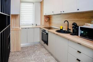 Emerald Suite - Private Parking & Self Check-In