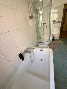 ROOMS Udolni - Červený kostel