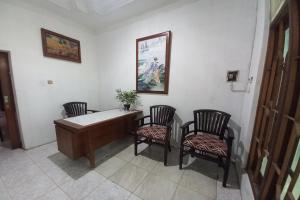 Hotel O Syariah Near UNS Surakarta formerly La Tansa