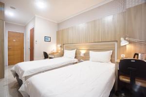 Townhouse Oak Hotel Damar Kurung
