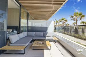 ViVi Homes - Sunrise - Plunge pool - beachfront - Terrace