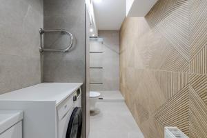 New Spacious Design Studio 7 Min Walk to Old Town