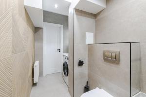 New Spacious Design Studio 7 Min Walk to Old Town
