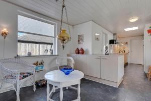Byhus I Thyborøn Stor Og Rummeligt Med God Plads Til Hele Familien Sj673