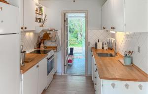 2 Bedroom Lovely Home In Asnæs