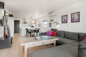 Strandnær Luksus Og Ægte Ferieidyl I Vejlby Klit Sj165
