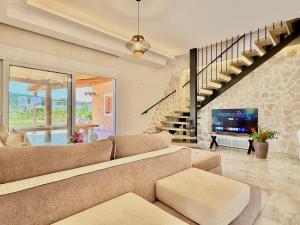 Villa La Bella Sofia with private pool by DadoVillas