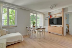 Valor -Rodzinny apartament blisko centrum z balkonem by Lion Apartments