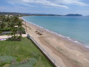 Relaxing Beachfront Private Heated Pool Villa 2