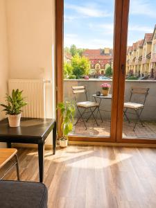 Warm Welcome Apartment - 15 mins to old town