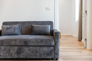 Aqua Breeze Golem 2BR Apartment by PikHost