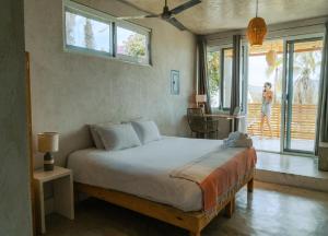 Outsite Todos Santos - Work, Connect, Explore