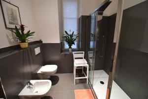 Standard Double Room with Shared Bathroom