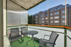 2 BR in Kadriorg with Sauna Balcony and Free Parking