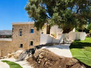 Fragkios Archontiko, 12 min to beach 2BD 4PL 1BA