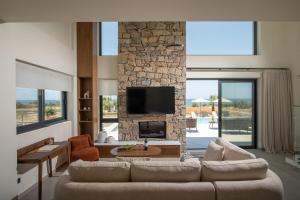 Thenad Villas - Villa Nadia with Heated Pool, by Estia
