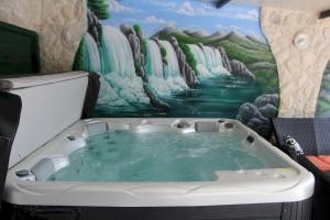 Pool & Jacuzzi Home NadaLina