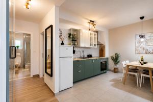 Perfect for Families with Kids,Free Garage Parking & Child-Friendly Amenities,Split