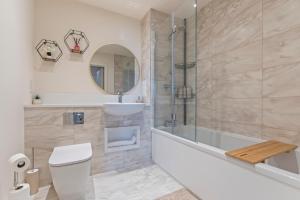Central Harrow Balcony Sleeps 6 10 Mins To Wembley