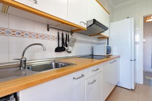 Apartamento con Piscina a Pasos del Mar