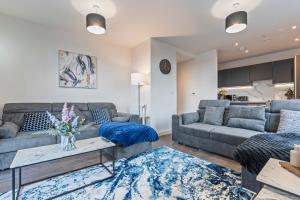 Central Harrow Balcony Sleeps 6 10 Mins To Wembley
