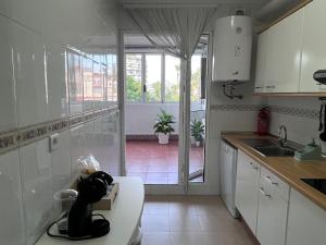 Apartamento con Piscina a Pasos del Mar