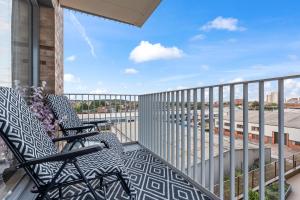Central Harrow Balcony Sleeps 6 10 Mins To Wembley