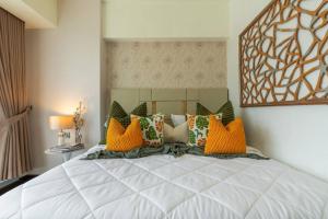 Luxury Designer Condo King Bed Panoramic View