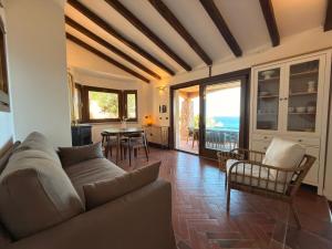 Villa Eleonora Sotto il cielo di Costa Paradiso con piscina e vista infinita