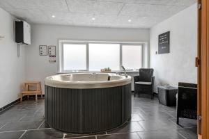 Activity House With Wellness Area-Sj700